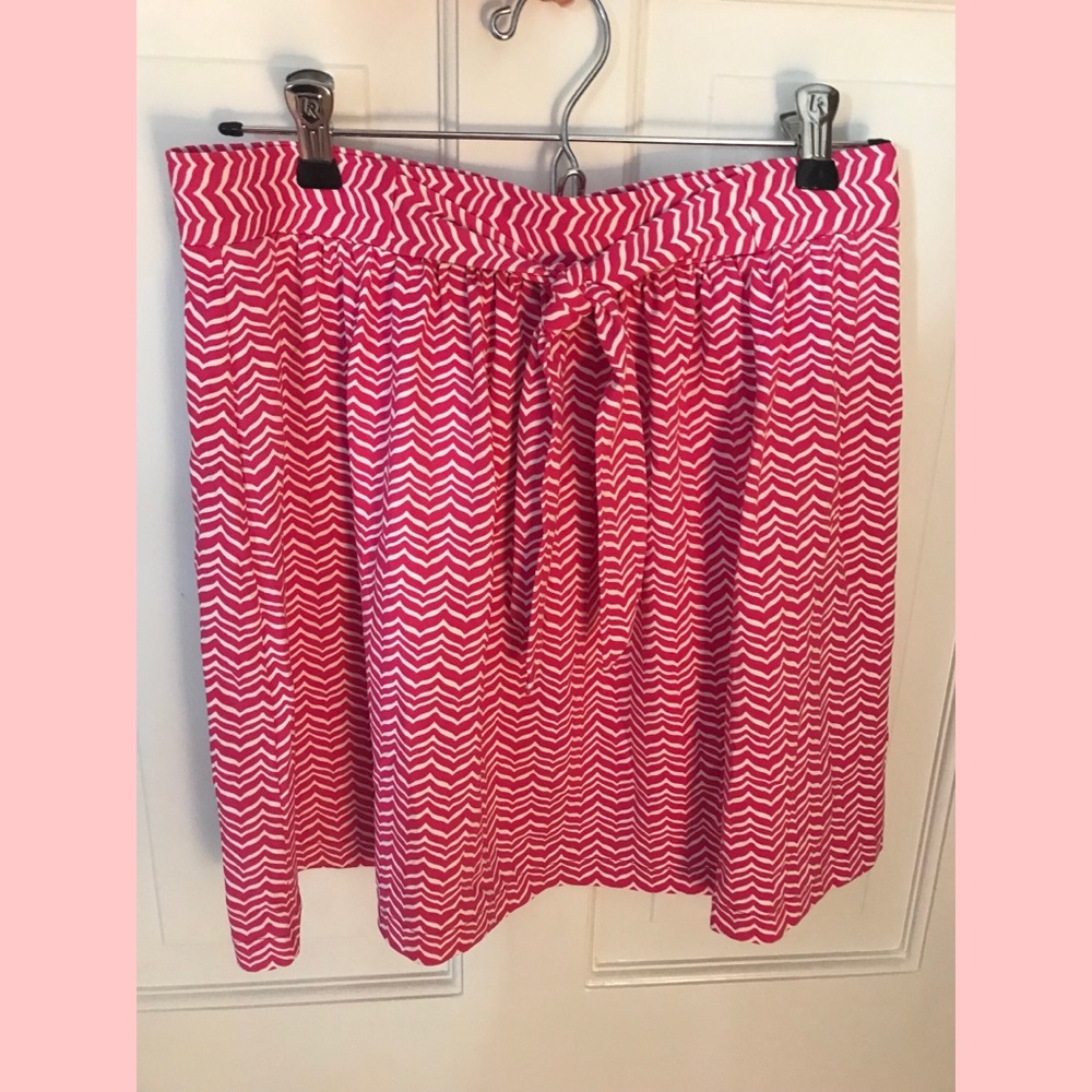 Pink and White Vineyard Vines Skirt